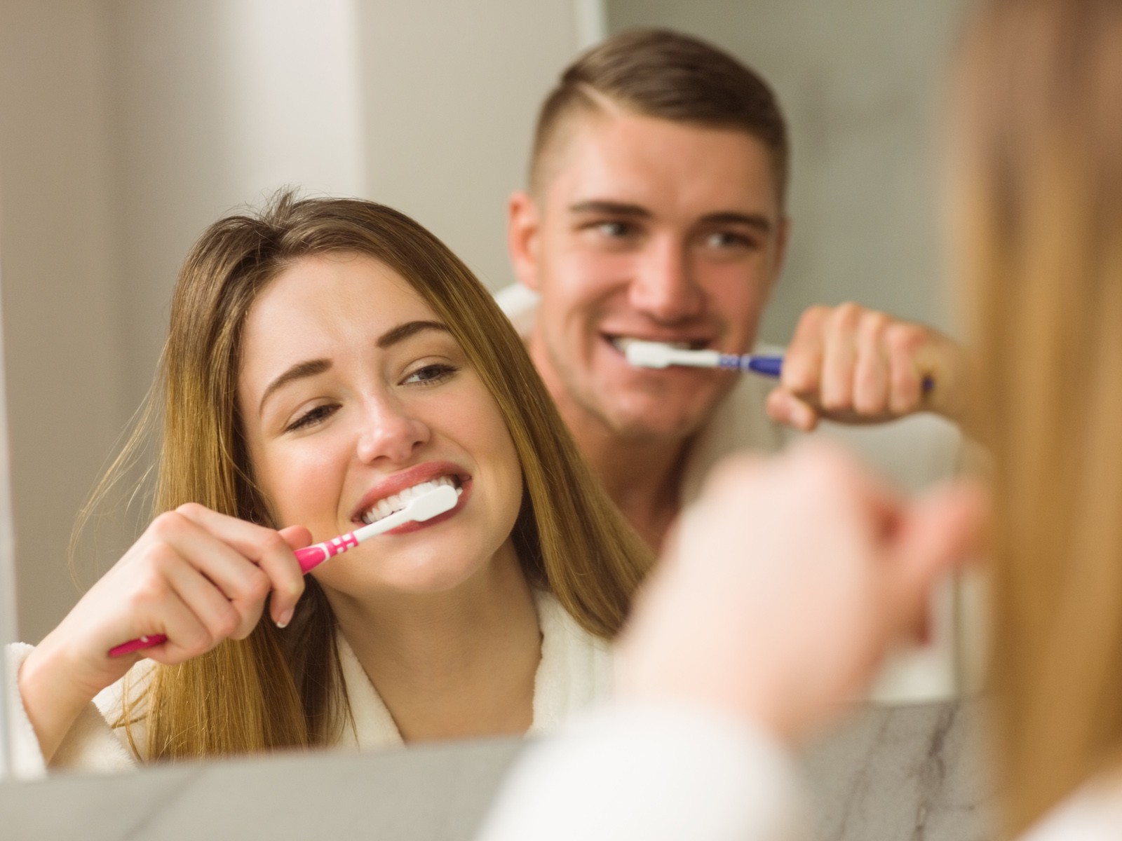 Do Teeth Whitening Toothpaste Actually Work?