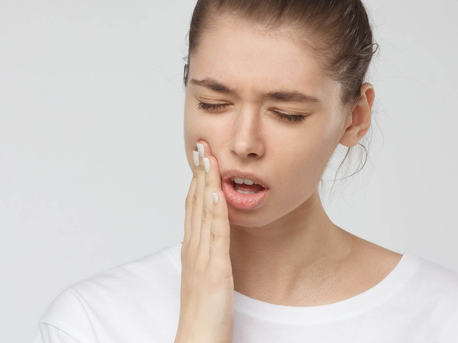 What can happen if a tooth infection is left untreated?