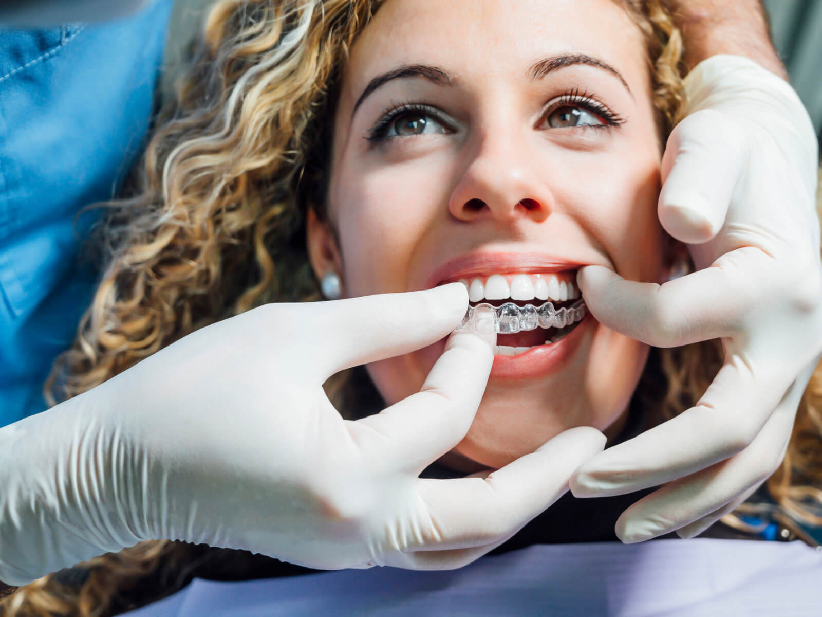 Tips For Brushing and Flossing During Invisalign Therapy